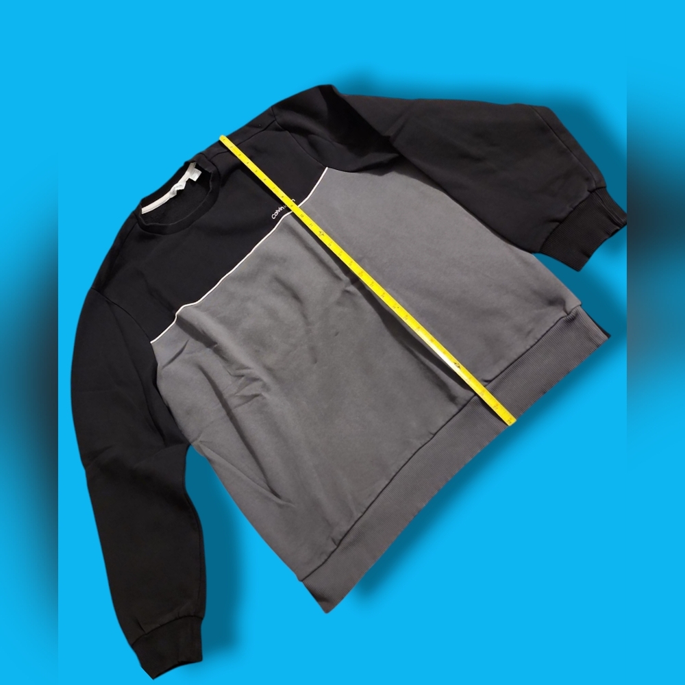 Calvin Klein Mens Black and Gray Sweatshirt Size XL Used